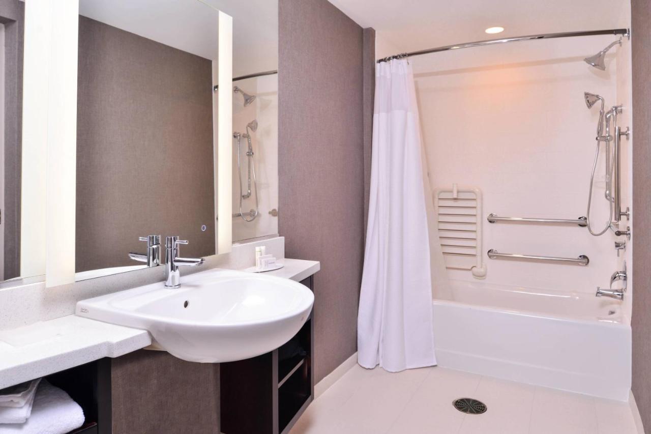 Springhill Suites By Marriott Greensboro Airport Εξωτερικό φωτογραφία